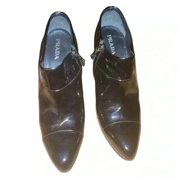 PRADA Semi Pointed Black Patent Leather Ankle Boots Concealed Zip Closure SZ 8.5 - Picture 8 of 9
